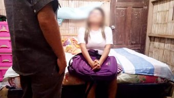 Une Adolescente Amateur Est Dominée Par Son Professeur Latino En Position De Cowgirl