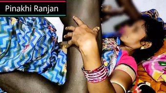 Une Adolescente Indienne De 18 Ans Goûte À La Bisexualité En Levrette