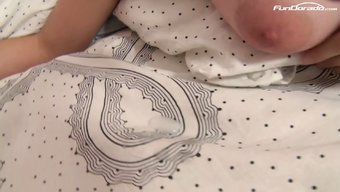 Un Garçon De 18 Ans Se Fait Remplir La Bouche De Sperme Chaud