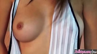 Malena Morgan Sensuelle Dans Une Vidéo De Masturbation En Solo