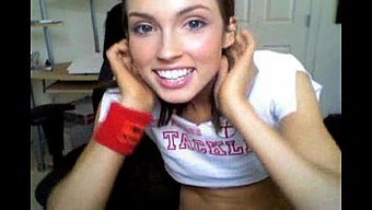L'Anus Béant D'Une Adolescente Amateur Sur Webcam