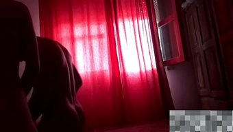 Deux Mecs Défoncent Le Cul D’un Twink Avec Une Caméra Cachée Dans Cette Vidéo Amateur.