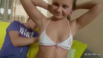Le Sexe Anal Avec La Jeune Belle-Sœur Mène À Une Pénétration Anale Intense