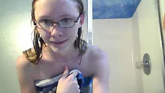 Douche Nue Avec Une Grosse Bite