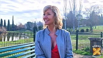 Emmy Kristen, Une Masseuse Expérimentée, Explore Des Auditions Explicites!