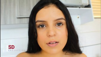 La Jeune Colombienne Melanie Me Fait Une Fellation Et Avale Le Sperme Dans Sa Bouche