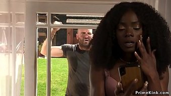 Esclave Bdsm Interracial Fouettée Et Baisée Dans Une Vidéo Sur Les Réseaux Sociaux